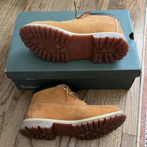 TIMBERLAND NELLIE CHUKKAS SZ 8.5 - Picture 5 of 7